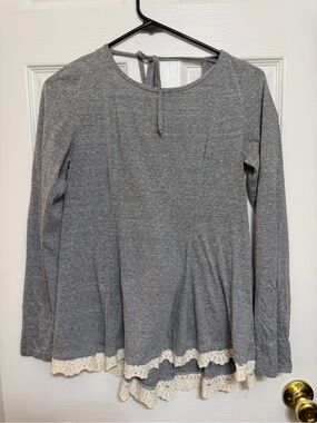 Xhilaration Gray Long Sleeve Tunic with Cream Lace Trim